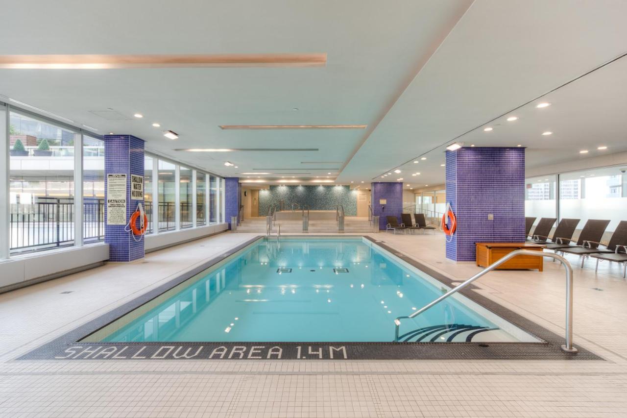 Newly Renovated Cozy Condo/Union Station 토론토 외부 사진