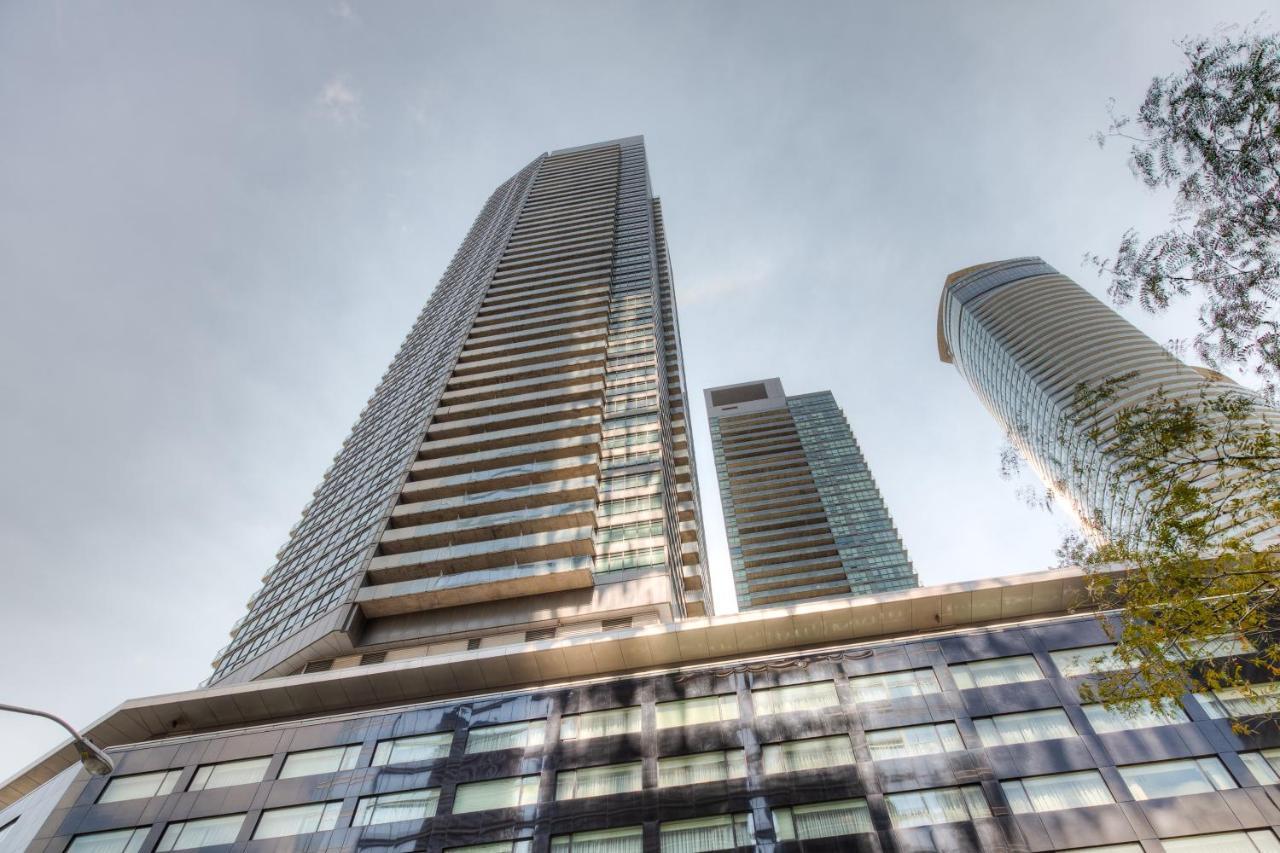 Newly Renovated Cozy Condo/Union Station 토론토 외부 사진