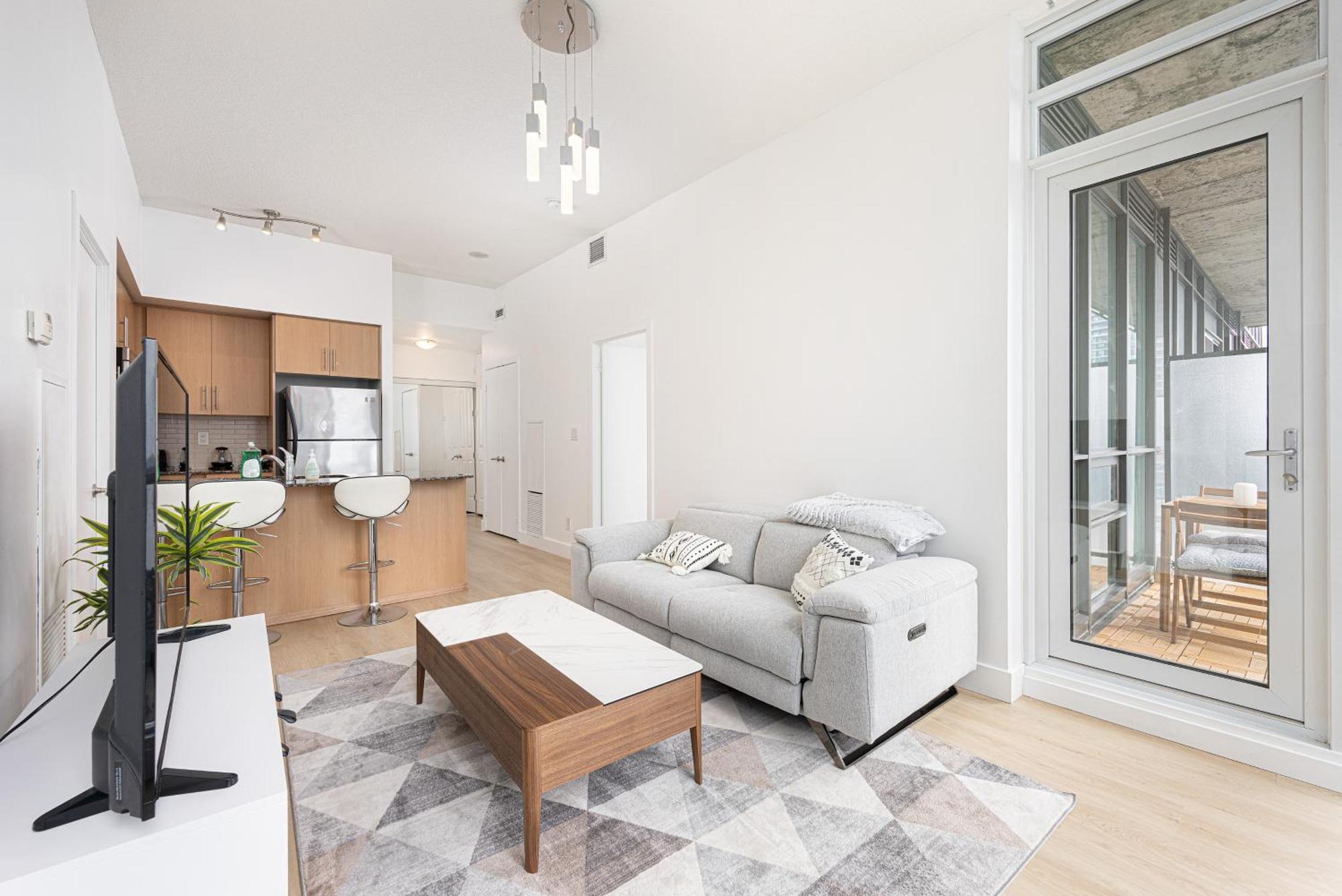 Newly Renovated Cozy Condo/Union Station 토론토 외부 사진
