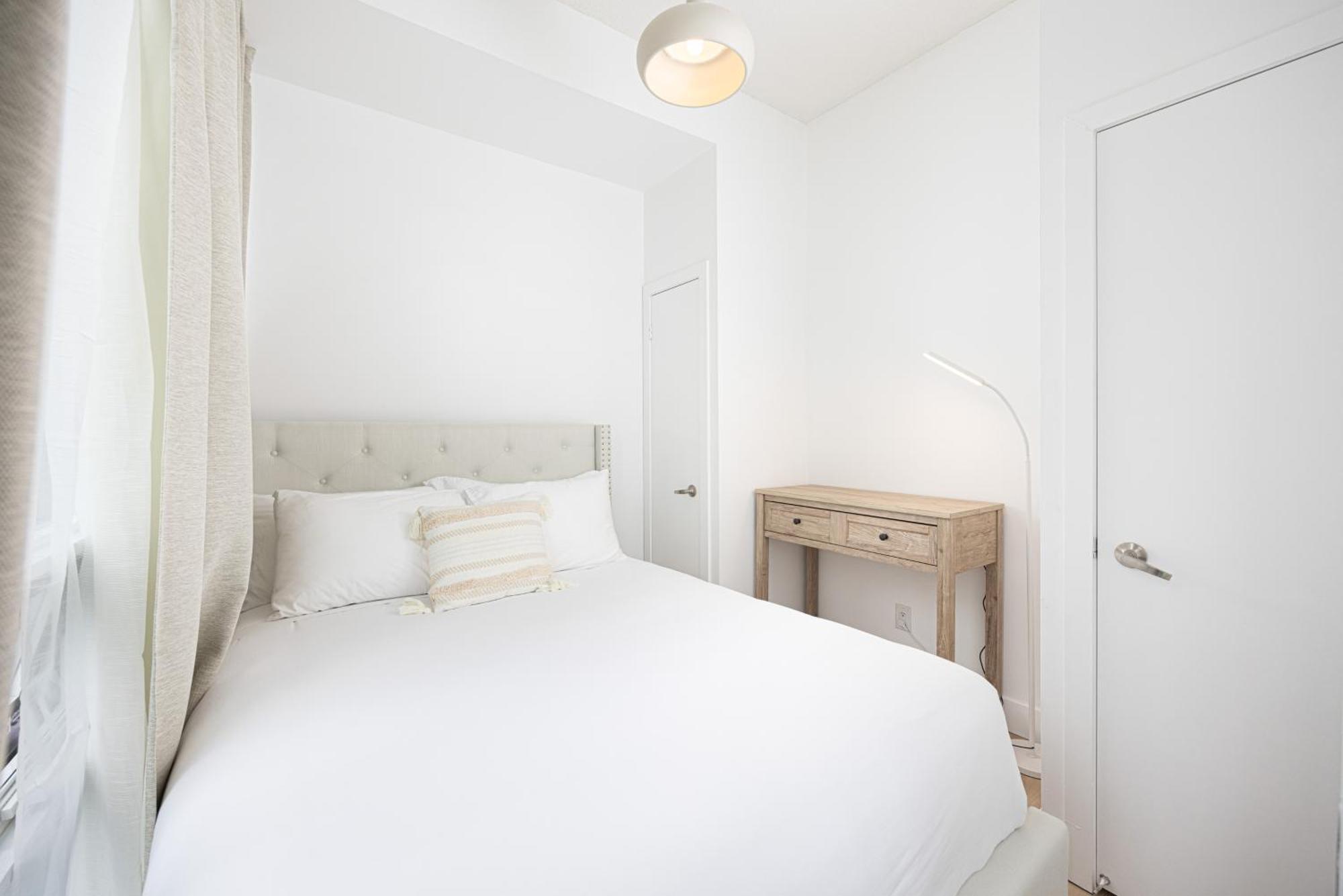 Newly Renovated Cozy Condo/Union Station 토론토 외부 사진